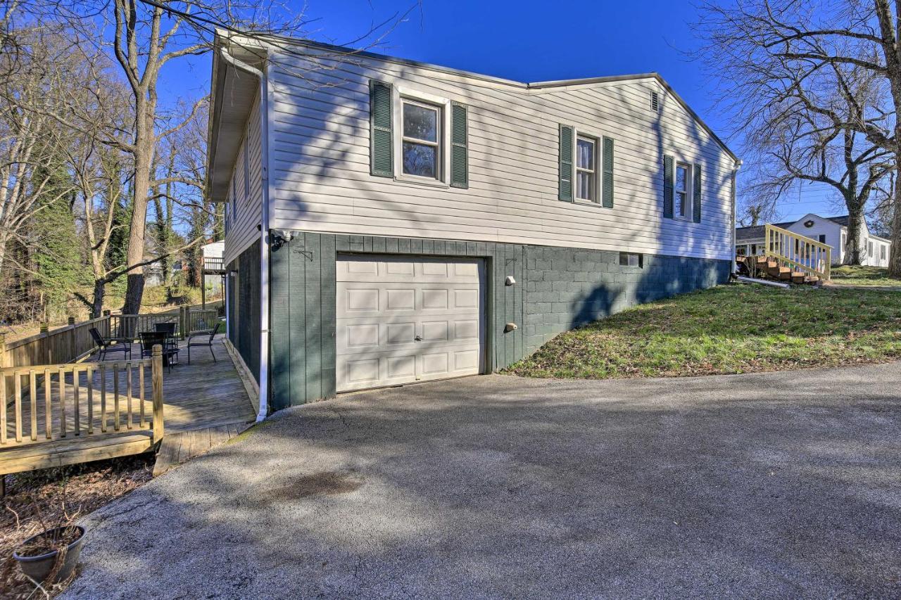Cozy Bristol Home With Yard About 1 Mile To Downtown! Esterno foto